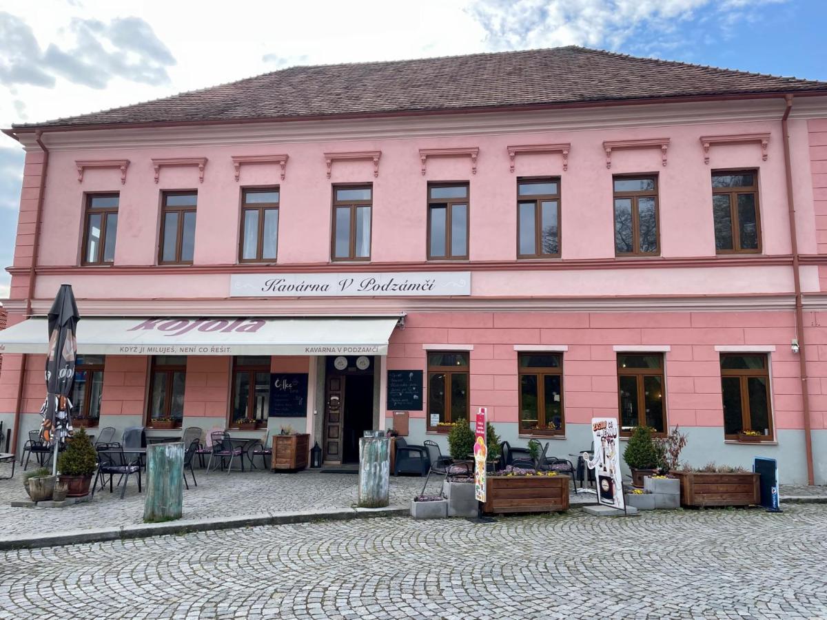 V Podzamci V Blizkosti Zamku Apartment Blatna